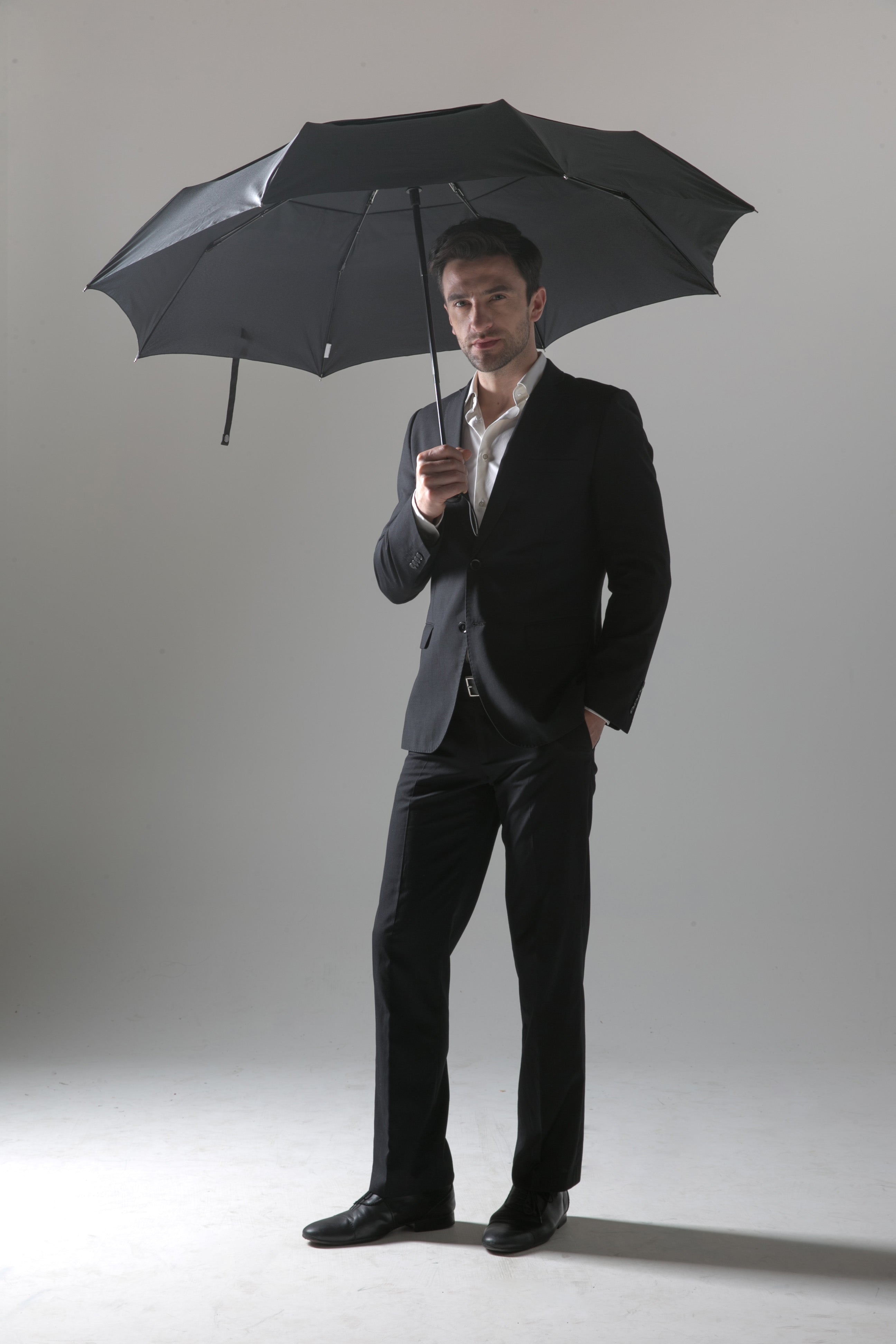 A.Brolly Stonehenge - An umbrella with unique functions